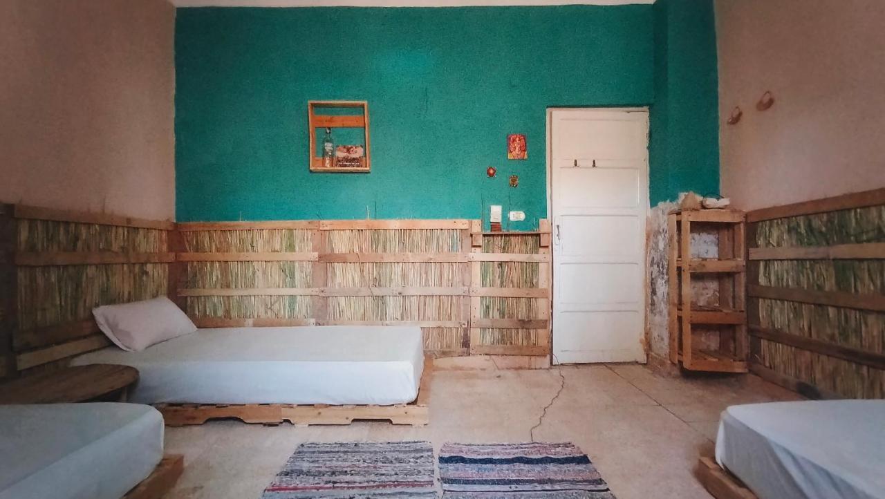 Agpen Teswa Hostel Siwa Oasis Bagian luar foto