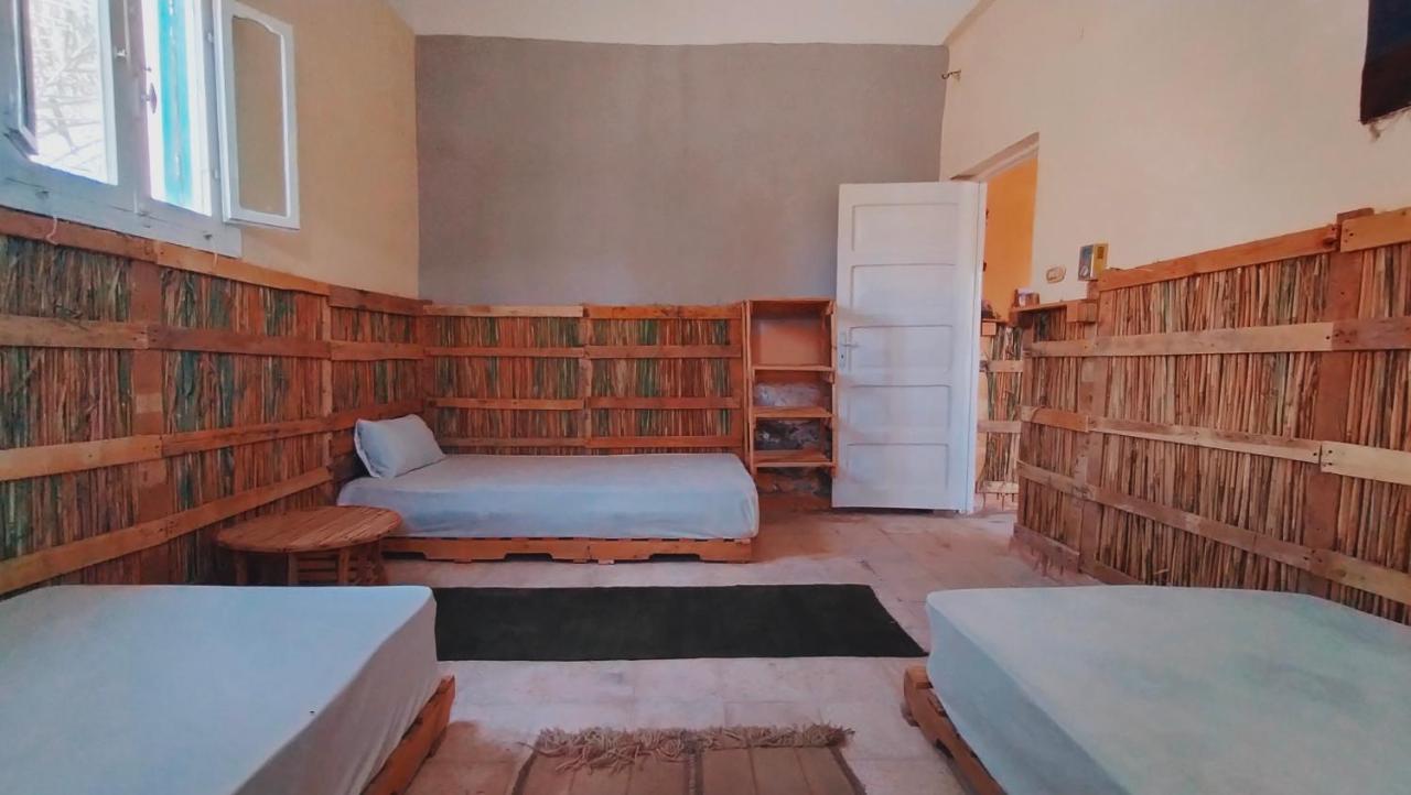 Agpen Teswa Hostel Siwa Oasis Bagian luar foto