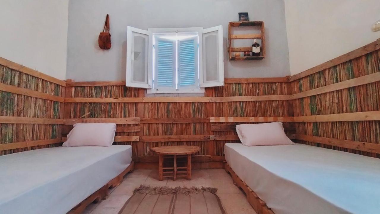Agpen Teswa Hostel Siwa Oasis Bagian luar foto